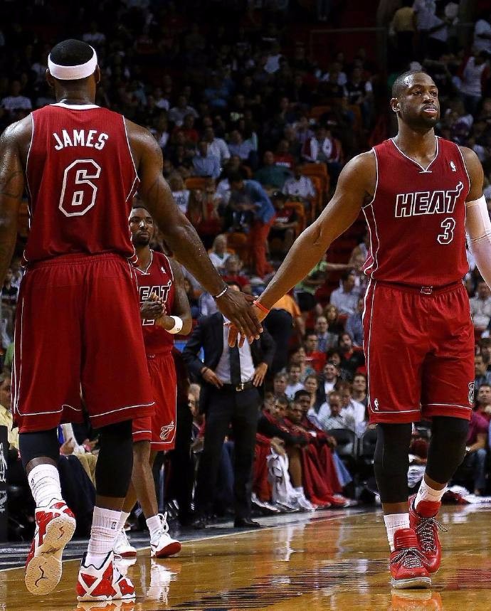 世体：孔德没有参加法国队训练，可能不会出战与乌克兰的比赛（世体：孔德缺席法国队训练，出战乌克兰存疑）