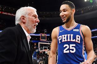 揭幕战温馨一幕！李春江受邀观看广厦总冠军颁奖仪式，受到热烈欢迎（揭幕夜暖心时刻：李春江受邀见证广厦加冕仪式，现场热烈欢迎）