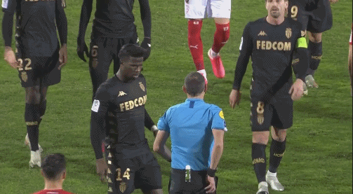 德甲身价更新：穆西亚拉&奥利塞1.3亿欧并列第一，凯恩6500万欧（德甲身价榜刷新：穆西亚拉与奥利塞以1.3亿欧领跑，凯恩6500万欧）