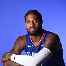 篮球湖人球员恢复训练，状态良好（湖人球员恢复合练，状态上佳）