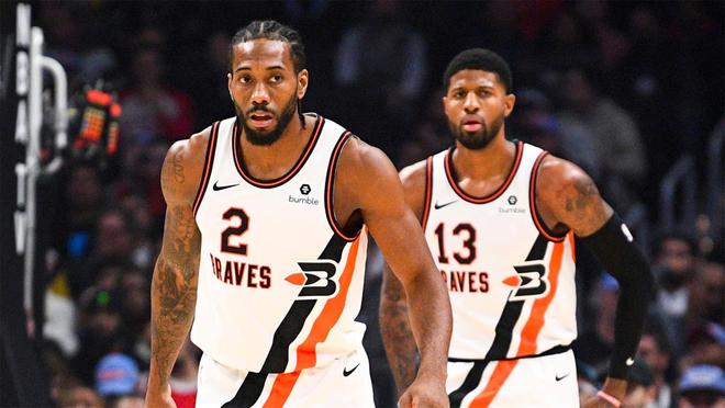 阿连德谈梅西解锁400助：真的意义非凡，非常荣幸参与其中（阿连德赞梅西达成400助攻里程碑：意义非凡，参与其中倍感荣幸）