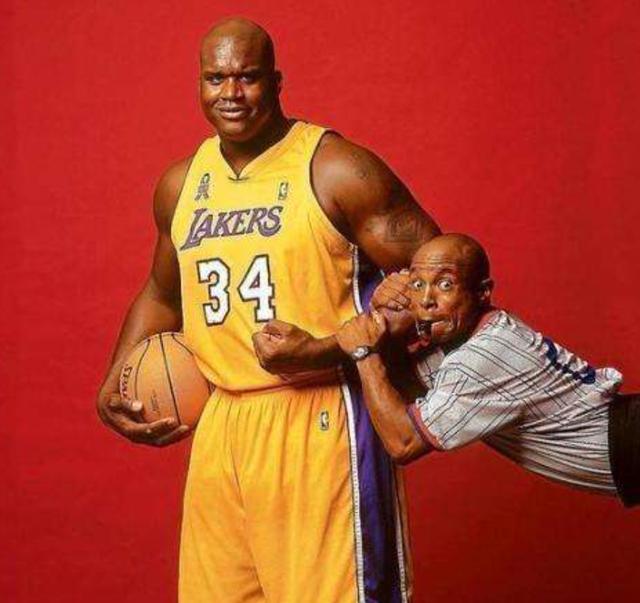 中超赛程更新：关注榜首之争,（中超最新赛程出炉：聚焦榜首大战）